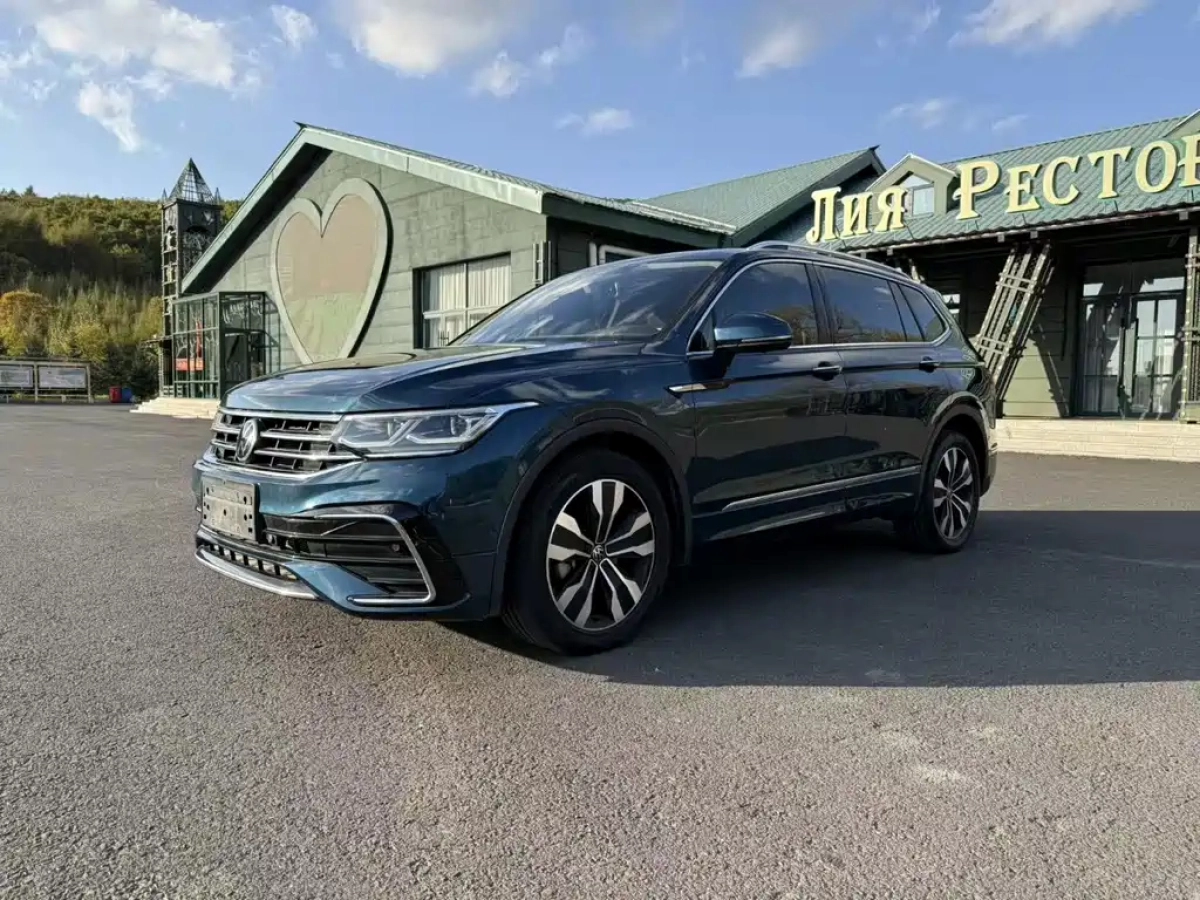 VOLKSWAGEN TIGUAN L  2021