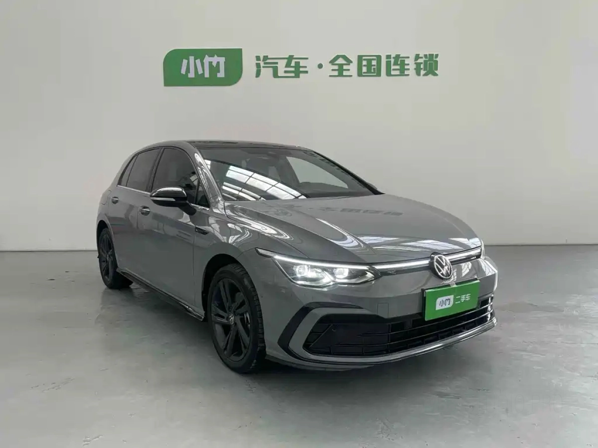 VOLKSWAGEN GOLF  2021