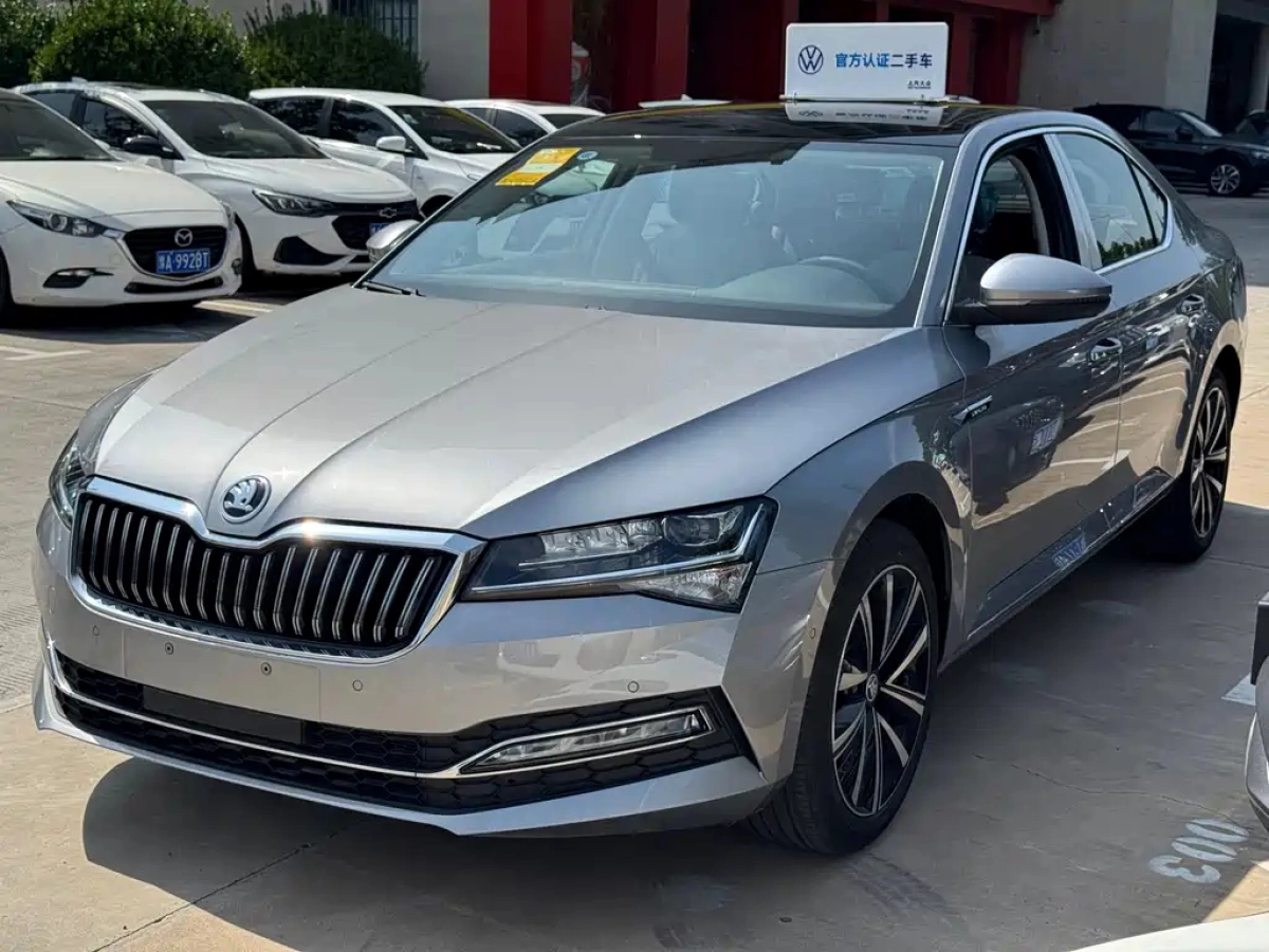 SKODA SUPERB  2024