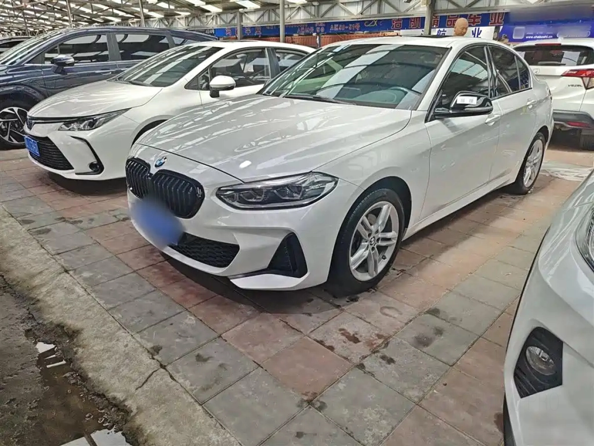 BMW 1-SERIES  2021