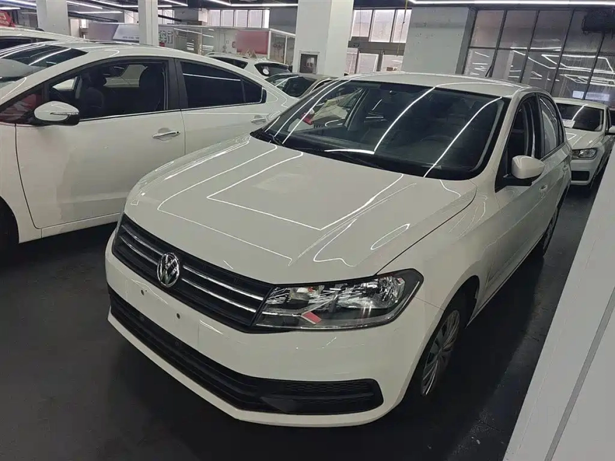 VOLKSWAGEN SANTANA  2021