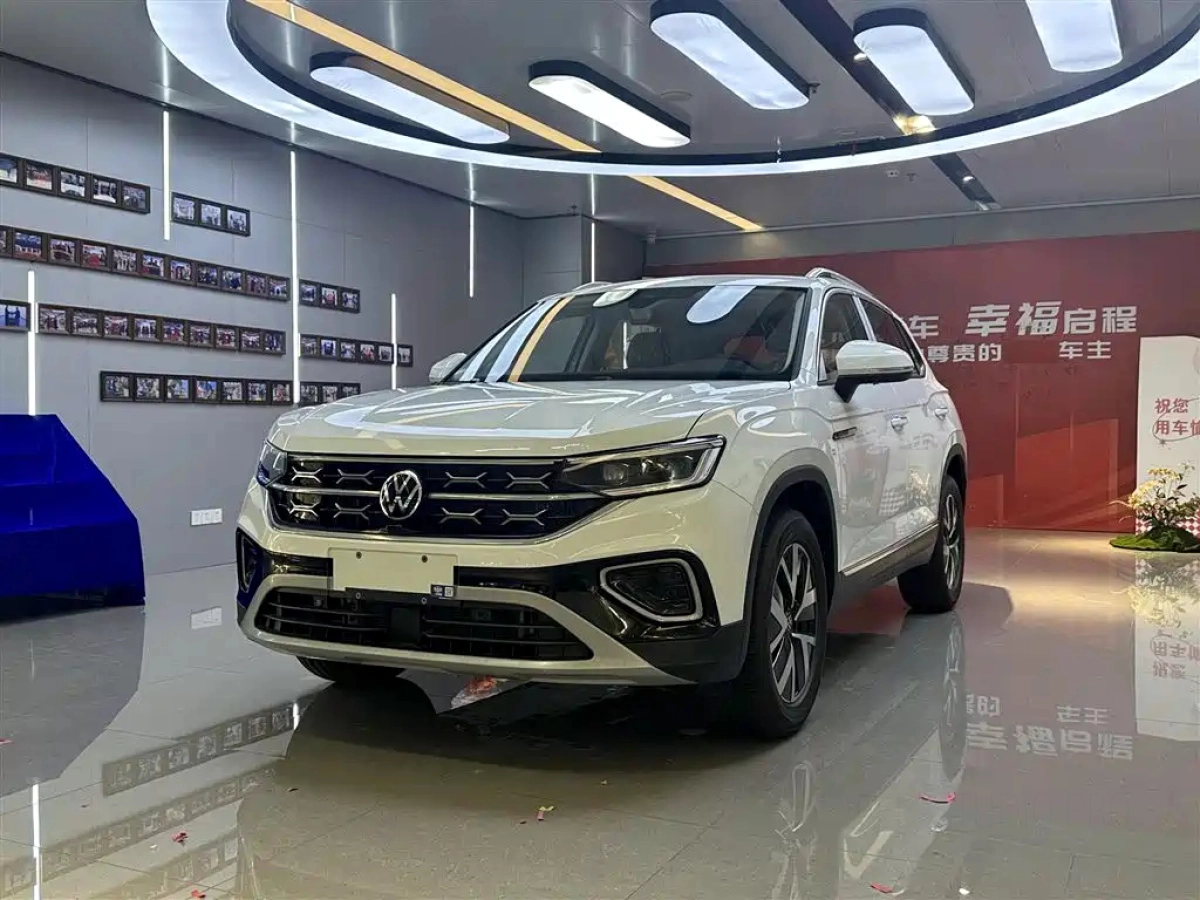 VOLKSWAGEN TAYRON  2024