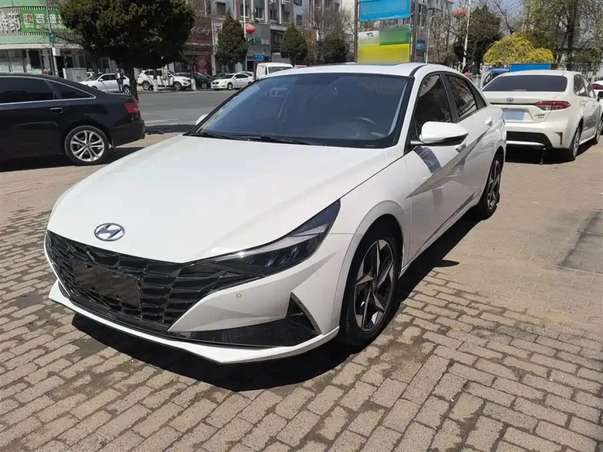 HYUNDAI ELANTRA  2022