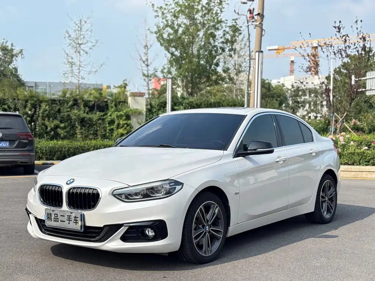 BMW 1-SERIES  2018