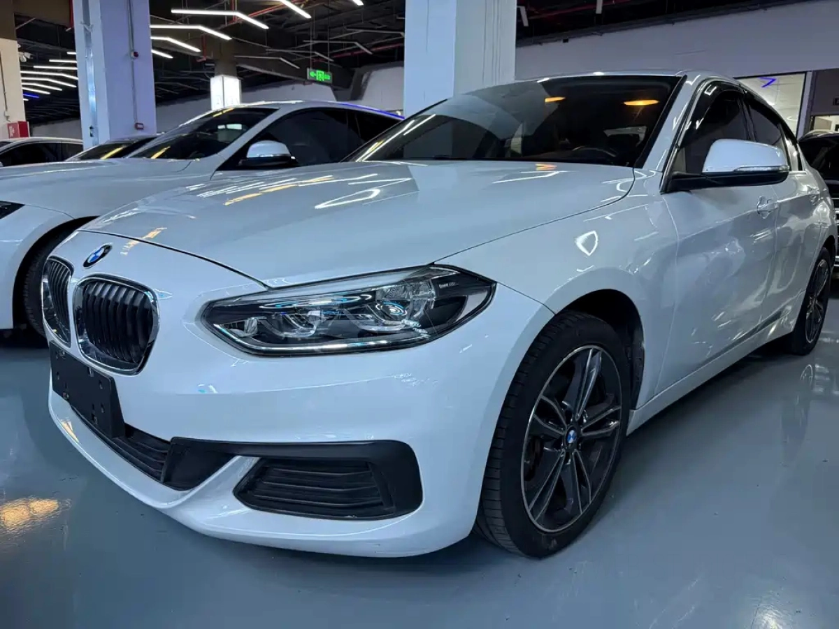 BMW 1-SERIES  2020