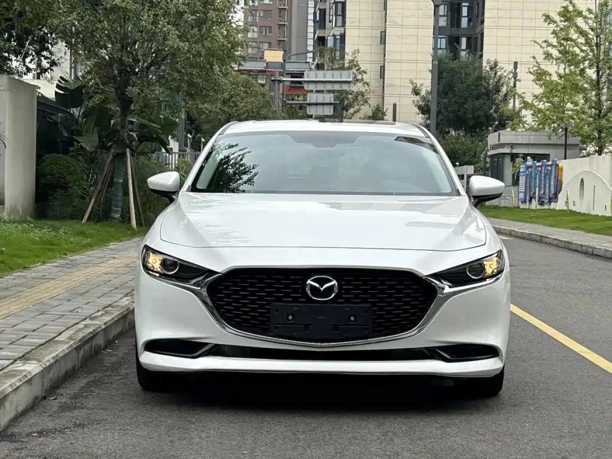 MAZDA 3 AXELA