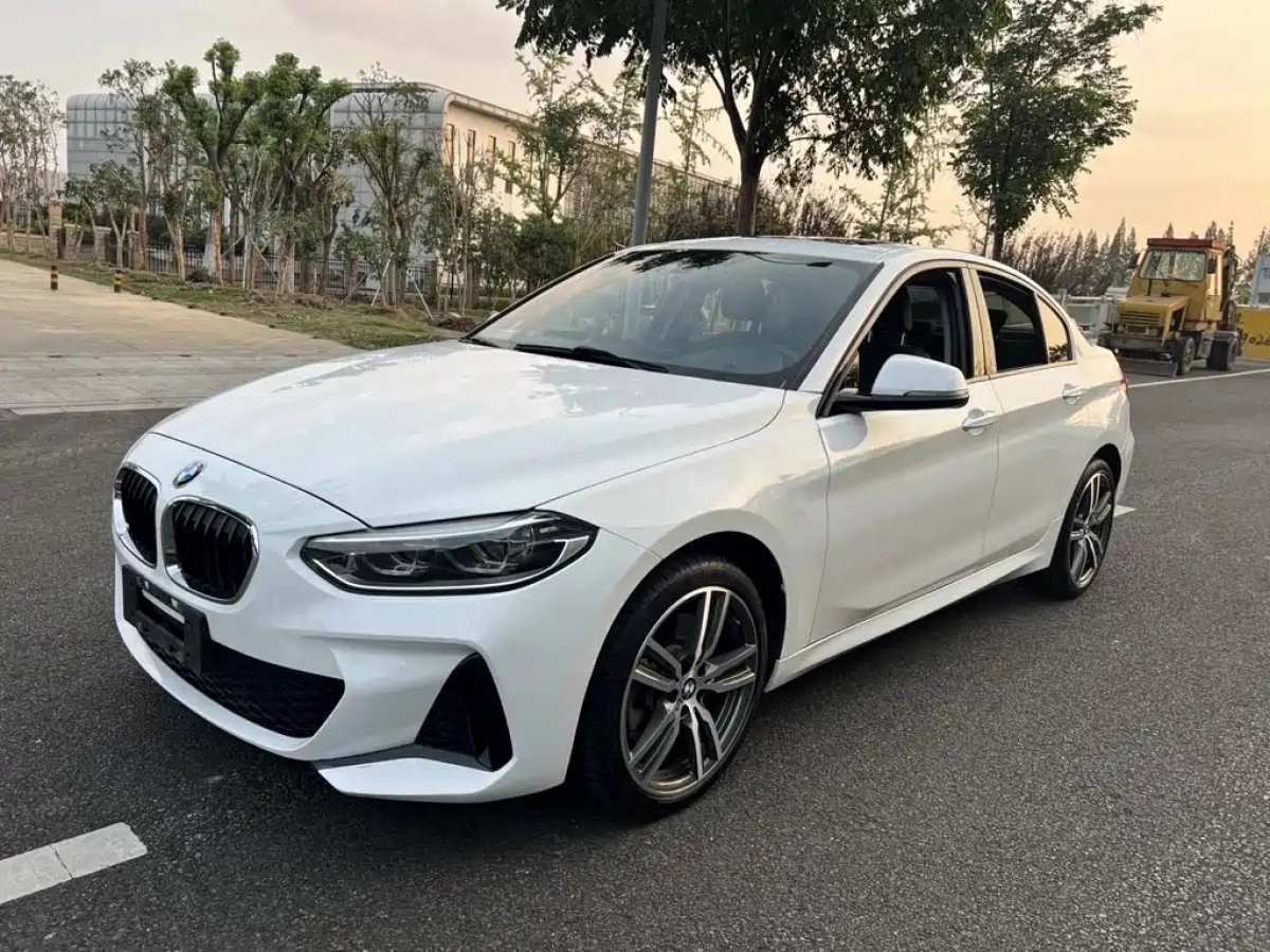 BMW 1-SERIES  2020