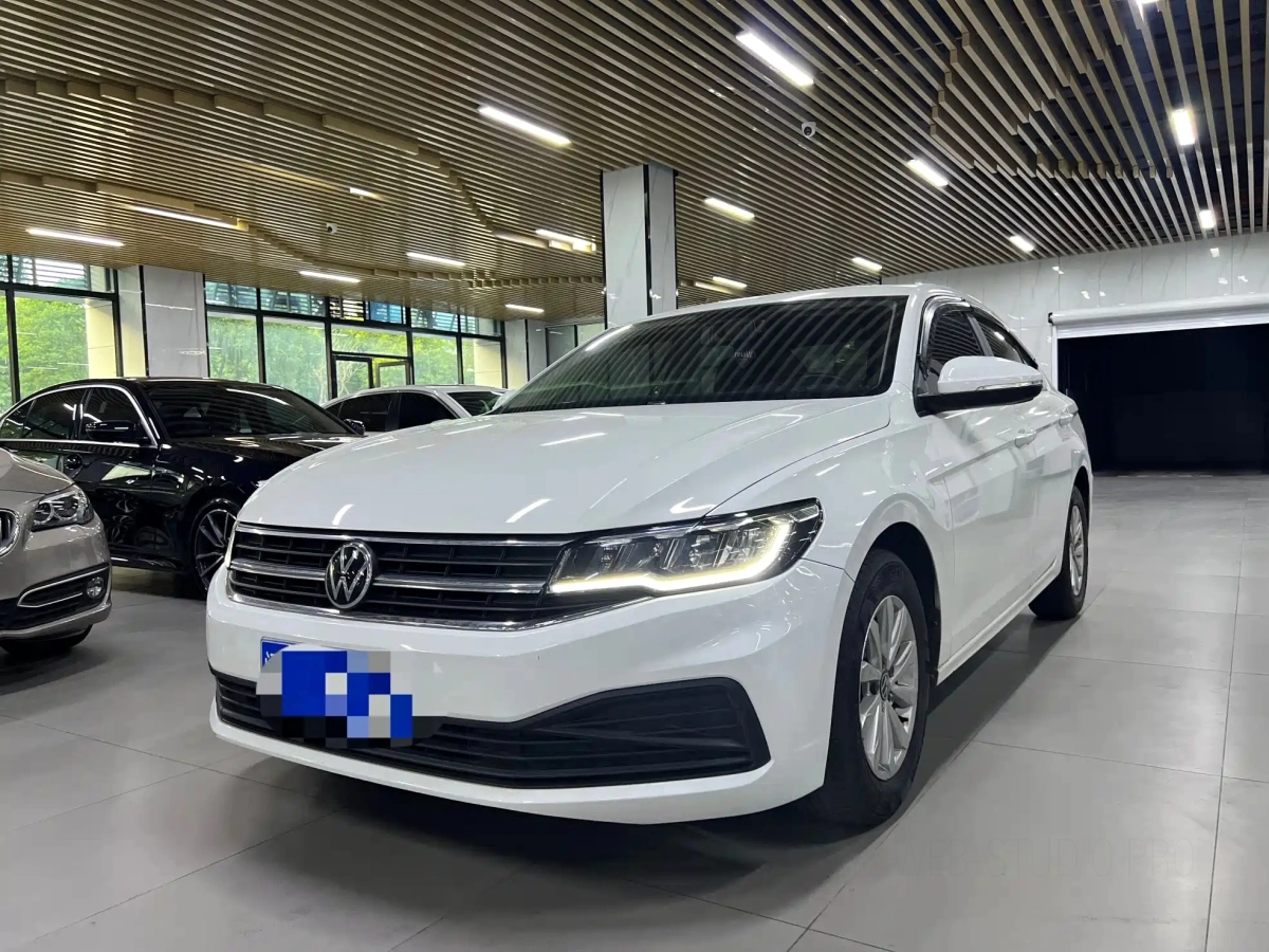 VOLKSWAGEN BORA  2021