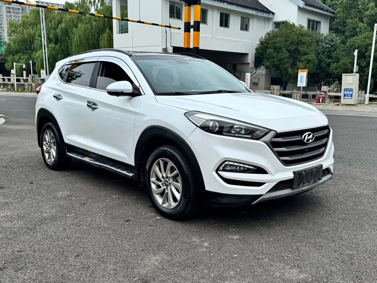 HYUNDAI TUCSON  2018