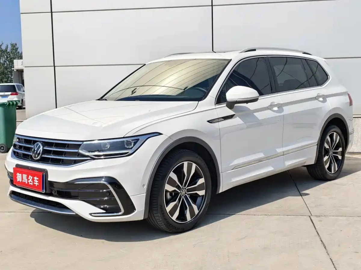 VOLKSWAGEN TIGUAN L  2022