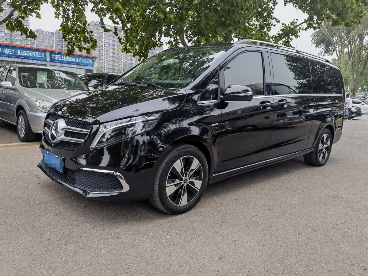 MERCEDES BENZ V-CLASS  2023