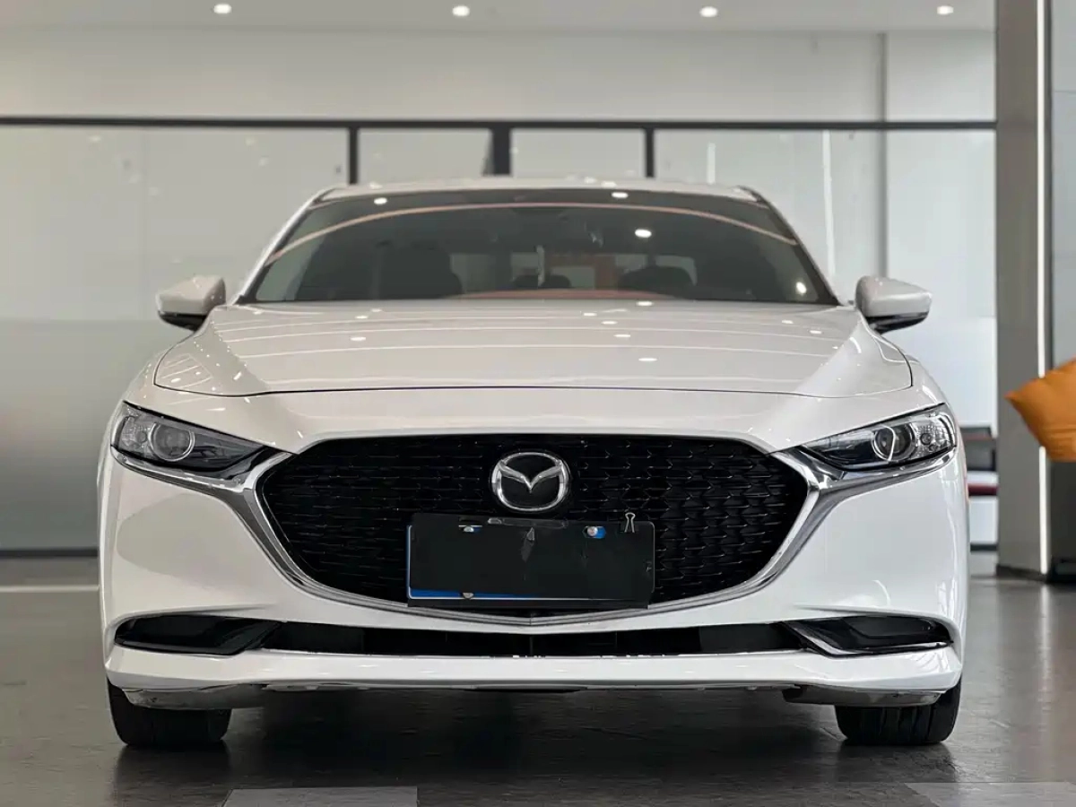 MAZDA 3 AXELA
