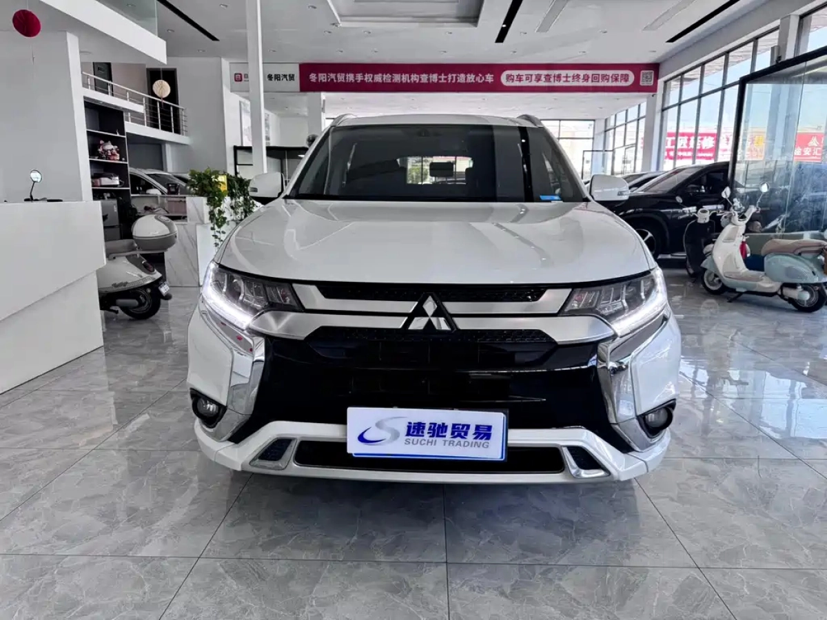 MITSUBISHI OUTLANDER