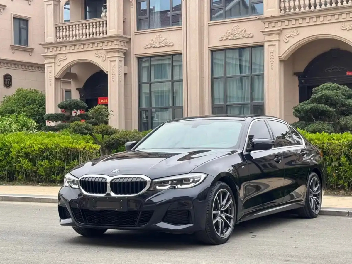 BMW 3-SERIES  2022
