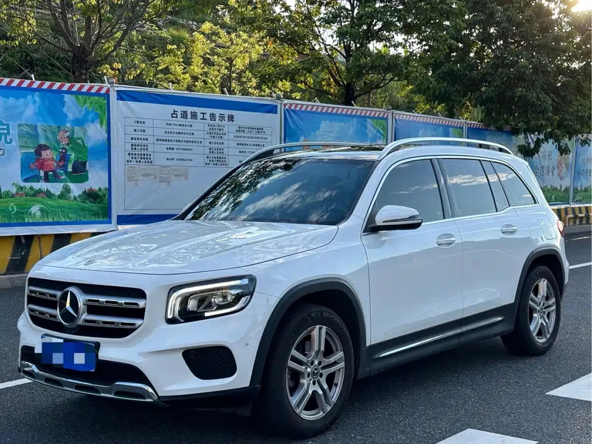 MERCEDES BENZ GLB  2020