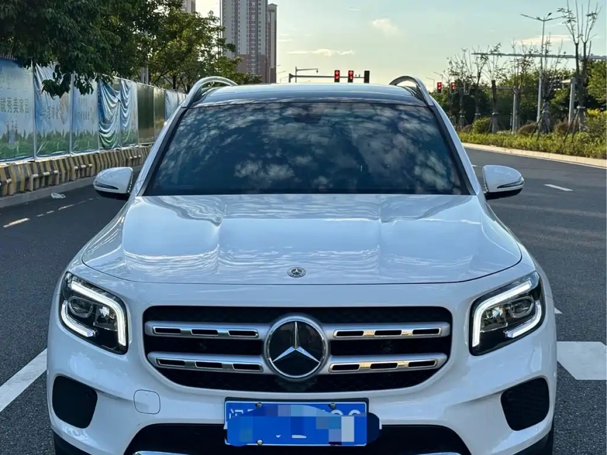 MERCEDES BENZ GLB
