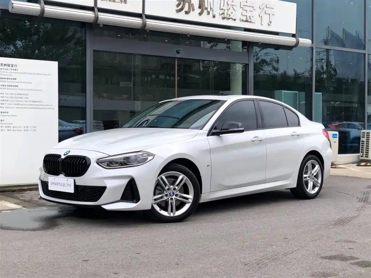 BMW 1-SERIES  2022