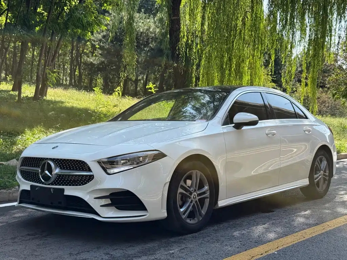 MERCEDES BENZ A-CLASS  2022