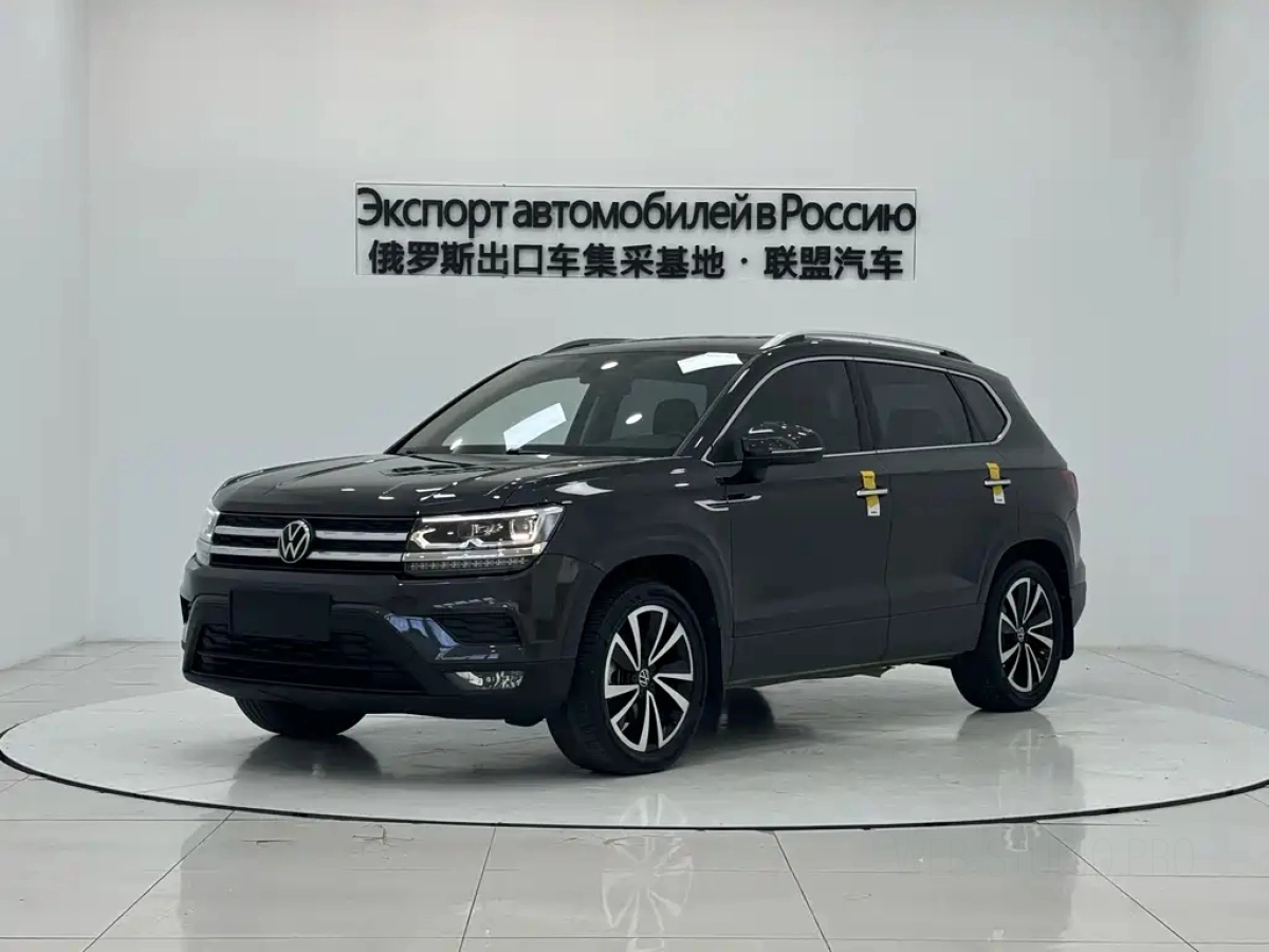 VOLKSWAGEN THARU  2022
