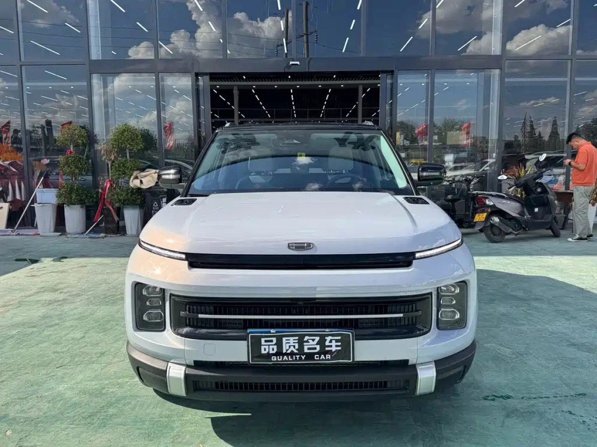 GEELY AUTO ICON  2024
