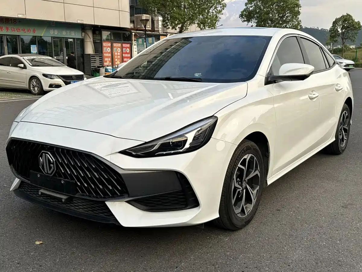 MG MG5  2023
