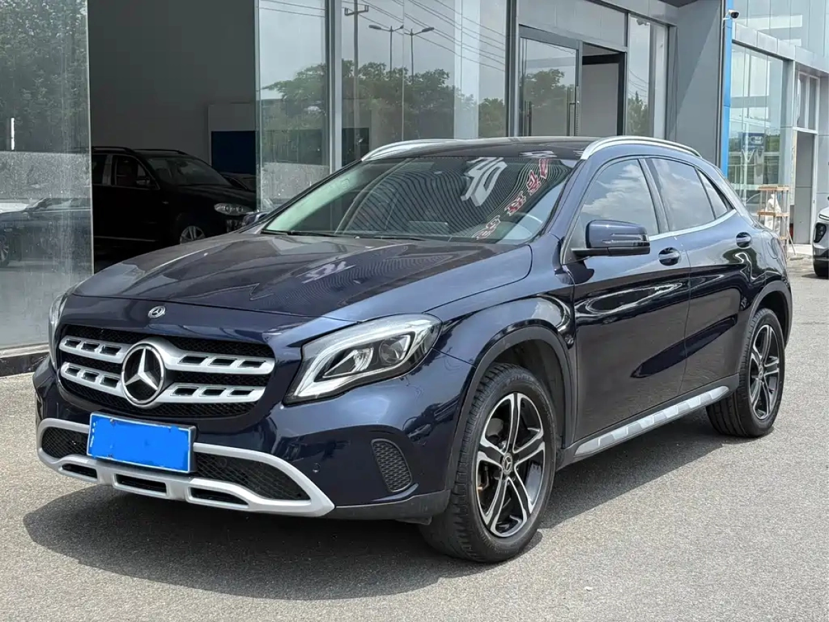 MERCEDES BENZ GLA  2019