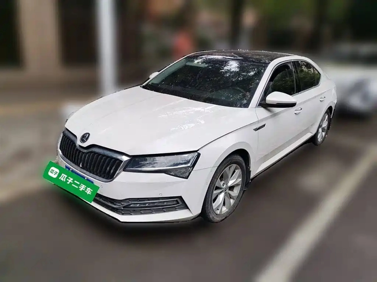 SKODA SUPERB  2021