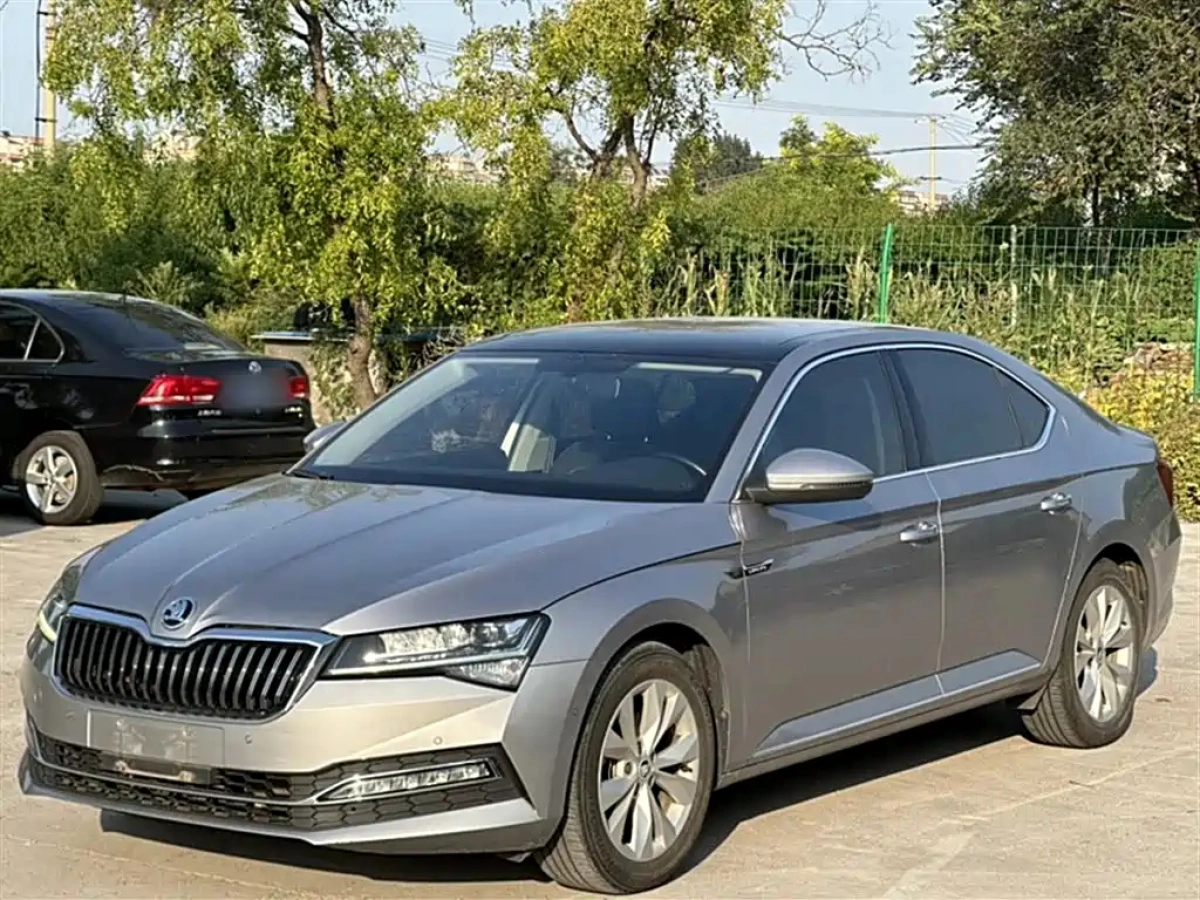 SKODA SUPERB  2021
