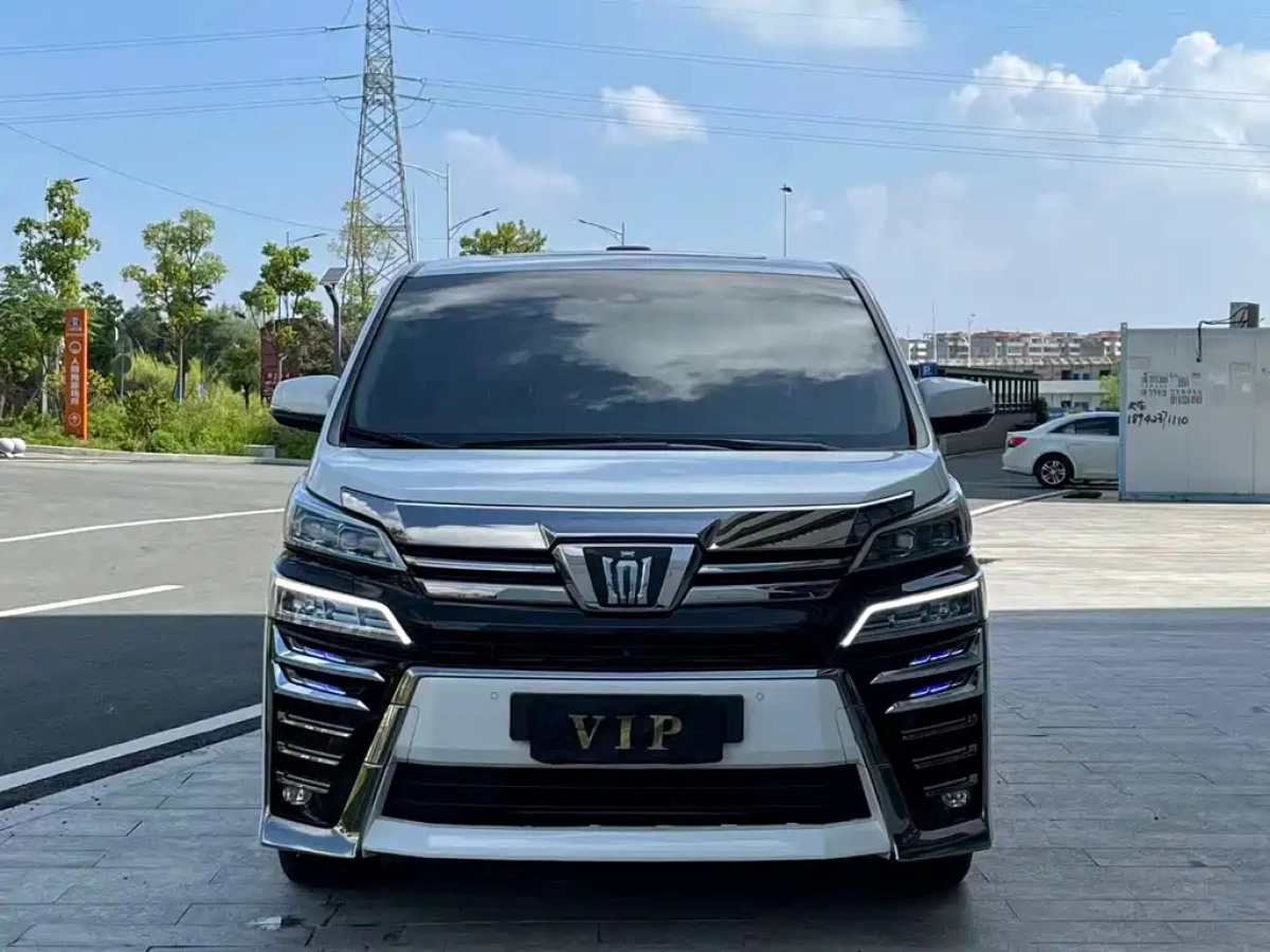 TOYOTA VELLFIRE