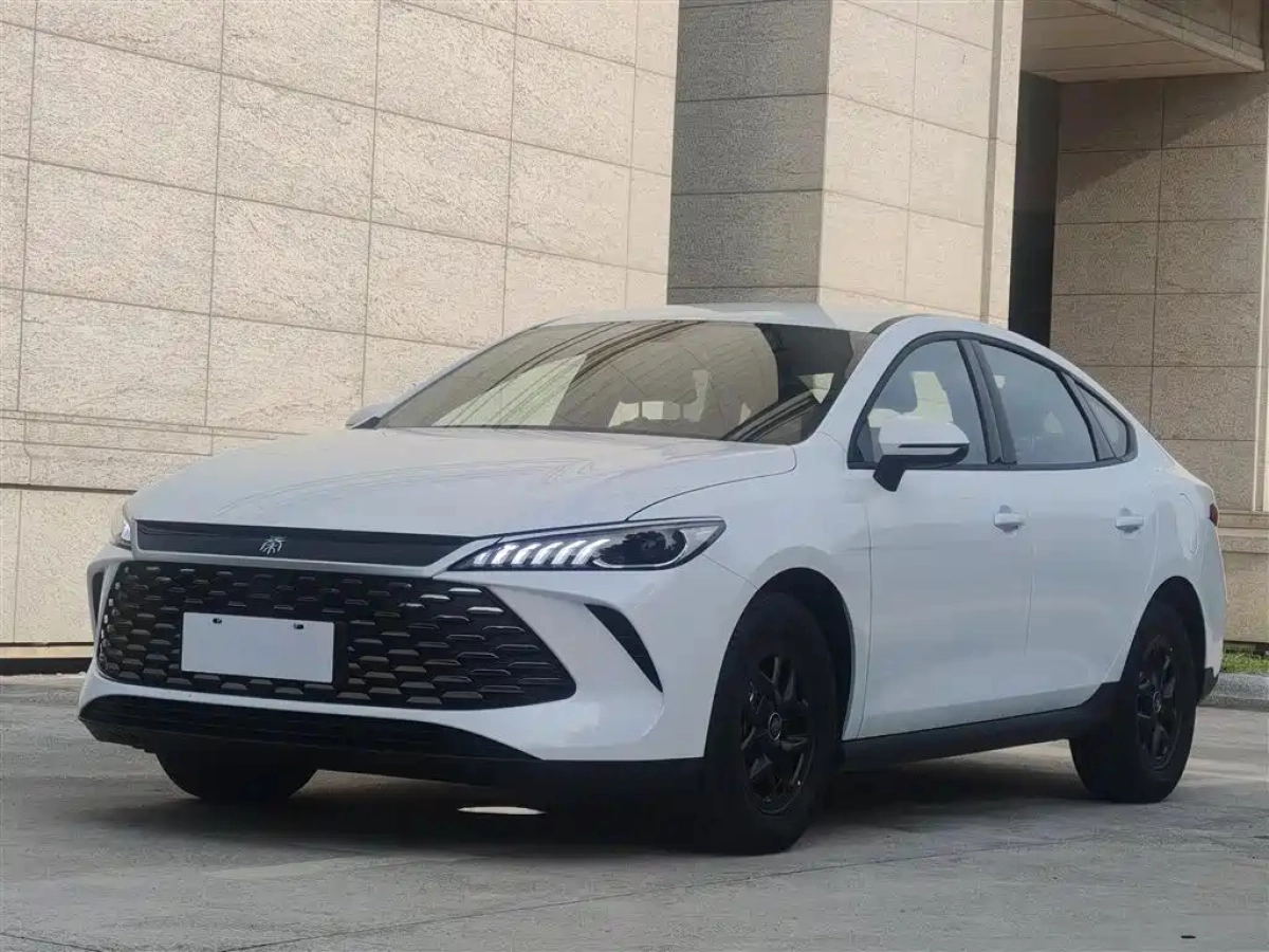 BYD QIN PLUS  2025
