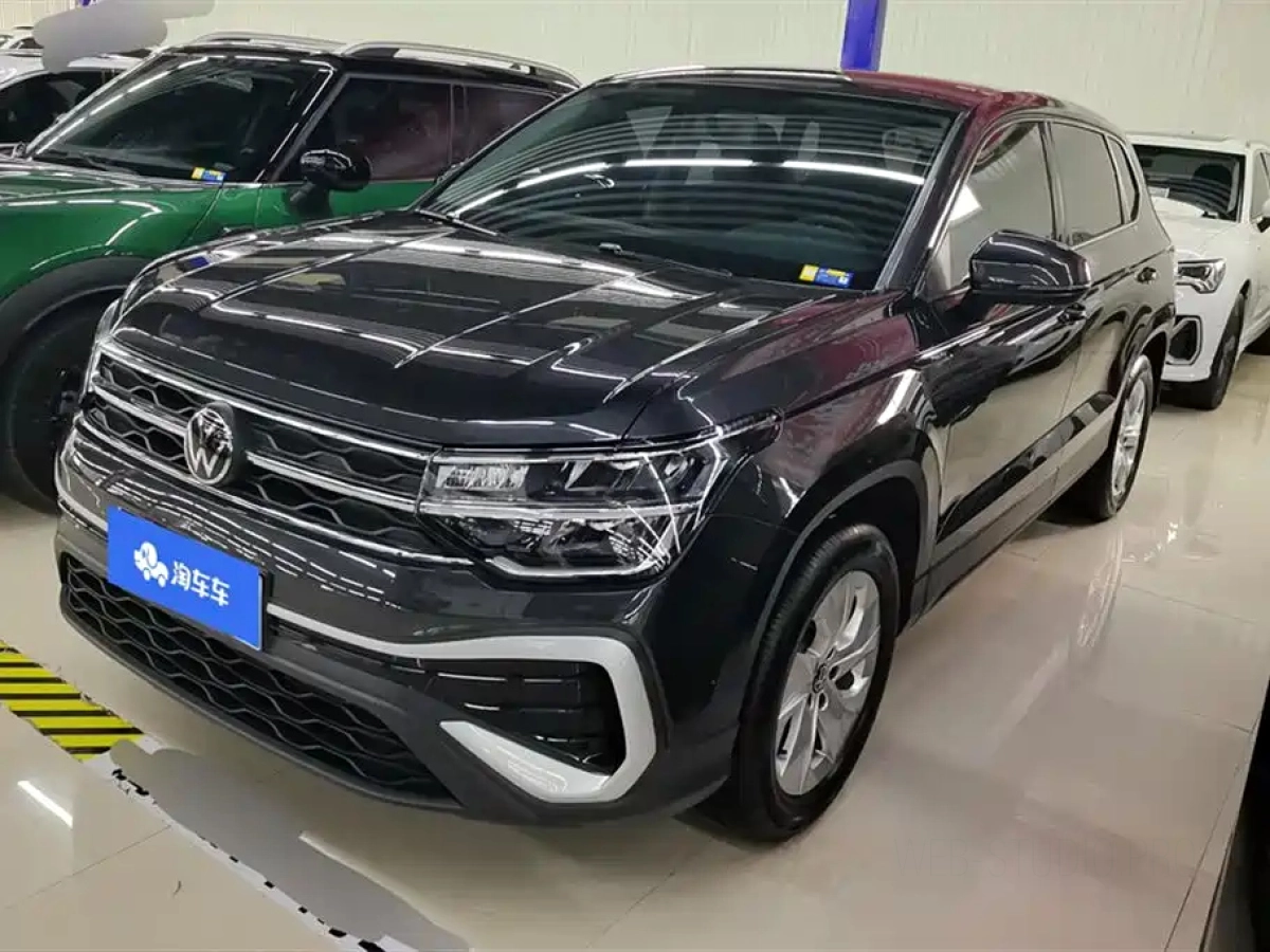 VOLKSWAGEN THARU  2023