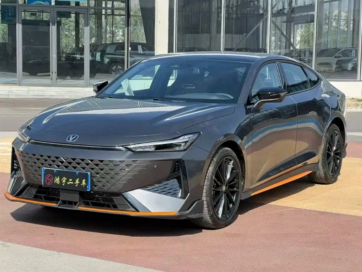 CHANGAN UNI-V  2025