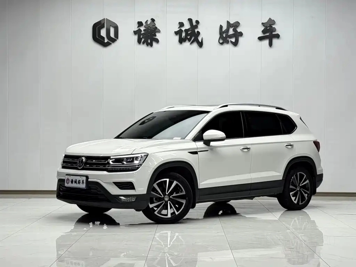VOLKSWAGEN THARU  2020