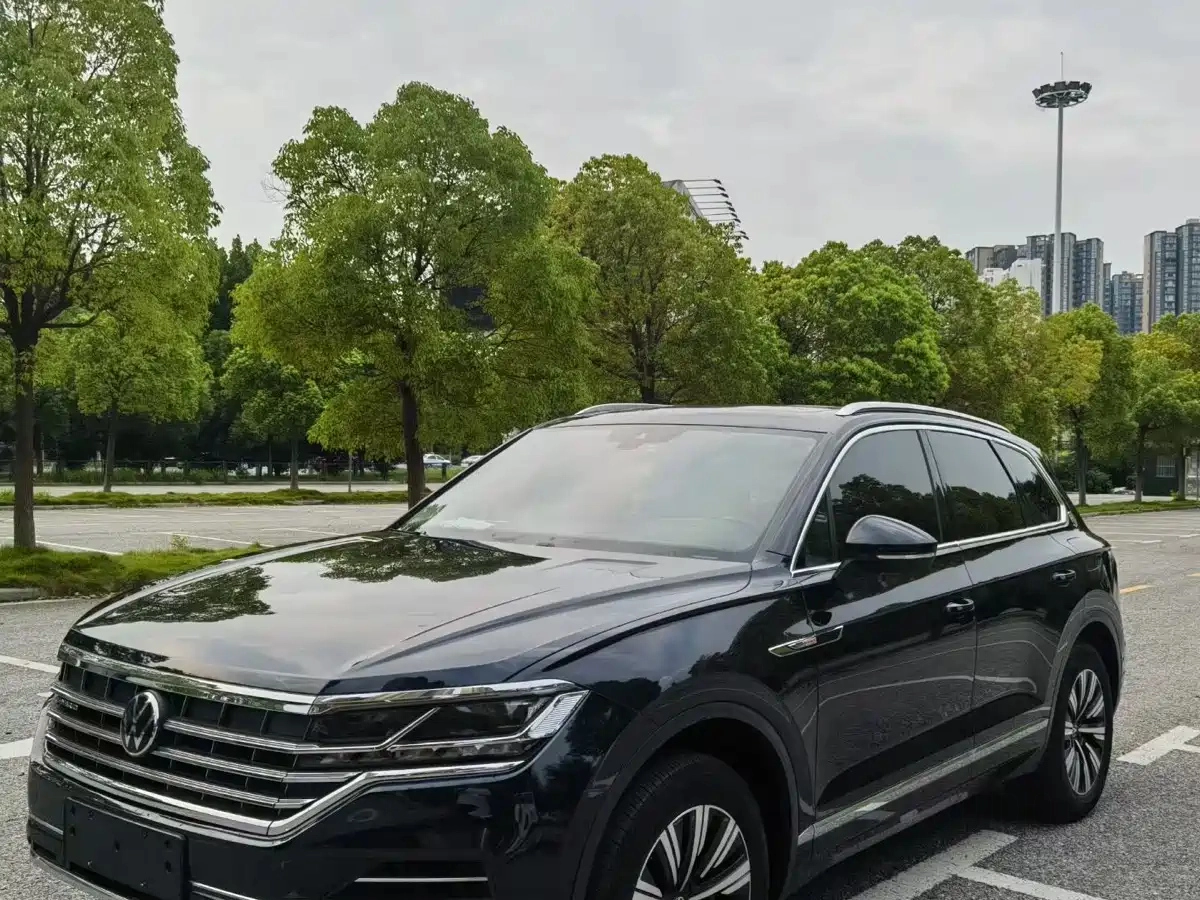VOLKSWAGEN TOUAREG  2021