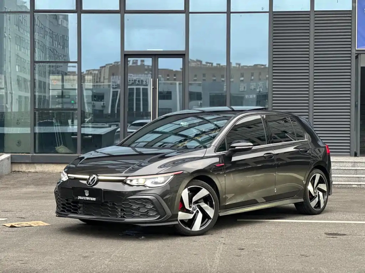 VOLKSWAGEN GOLF GTI  2022