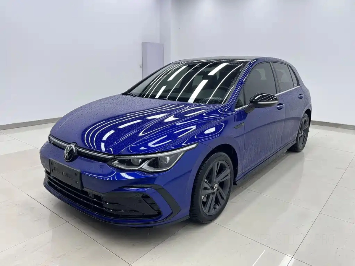VOLKSWAGEN GOLF  2023