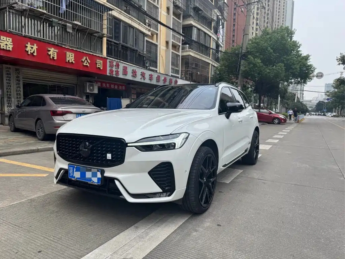 VOLVO XC60  2022
