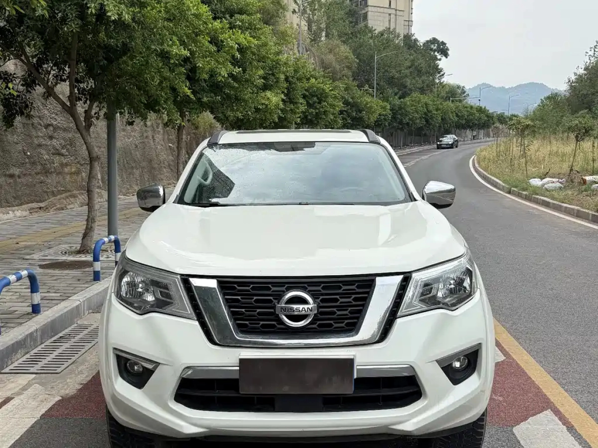 NISSAN TERRA