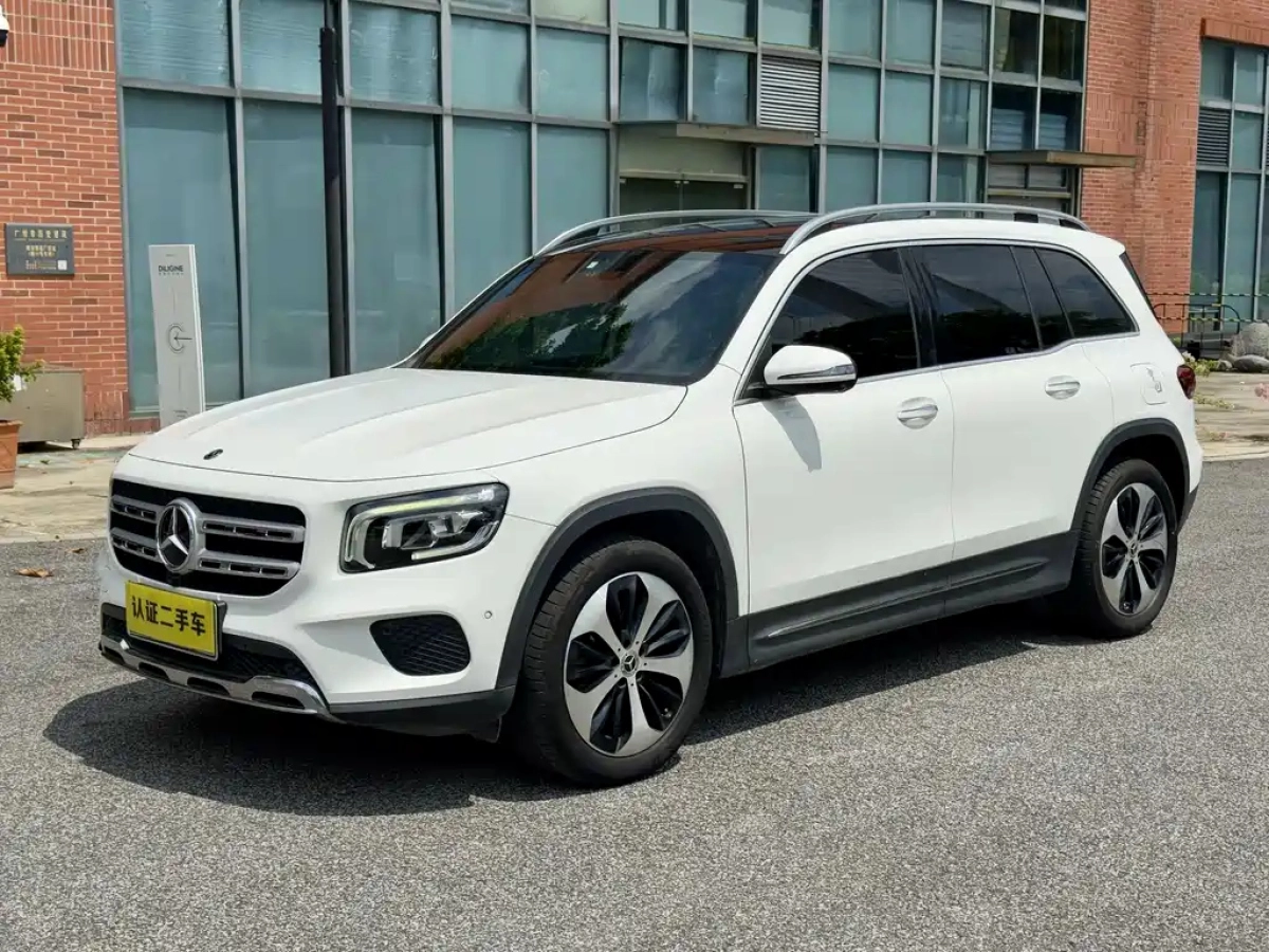 MERCEDES BENZ GLB  2020