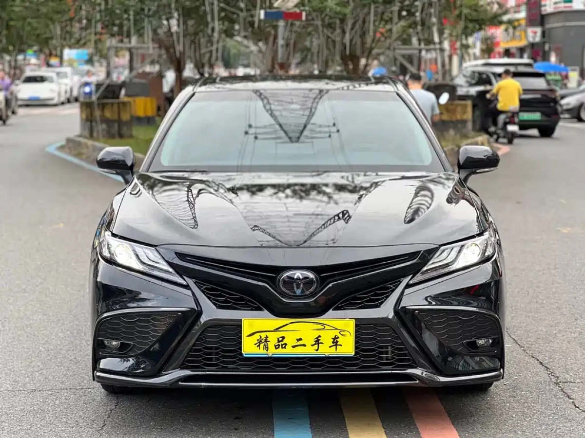 TOYOTA CAMRY