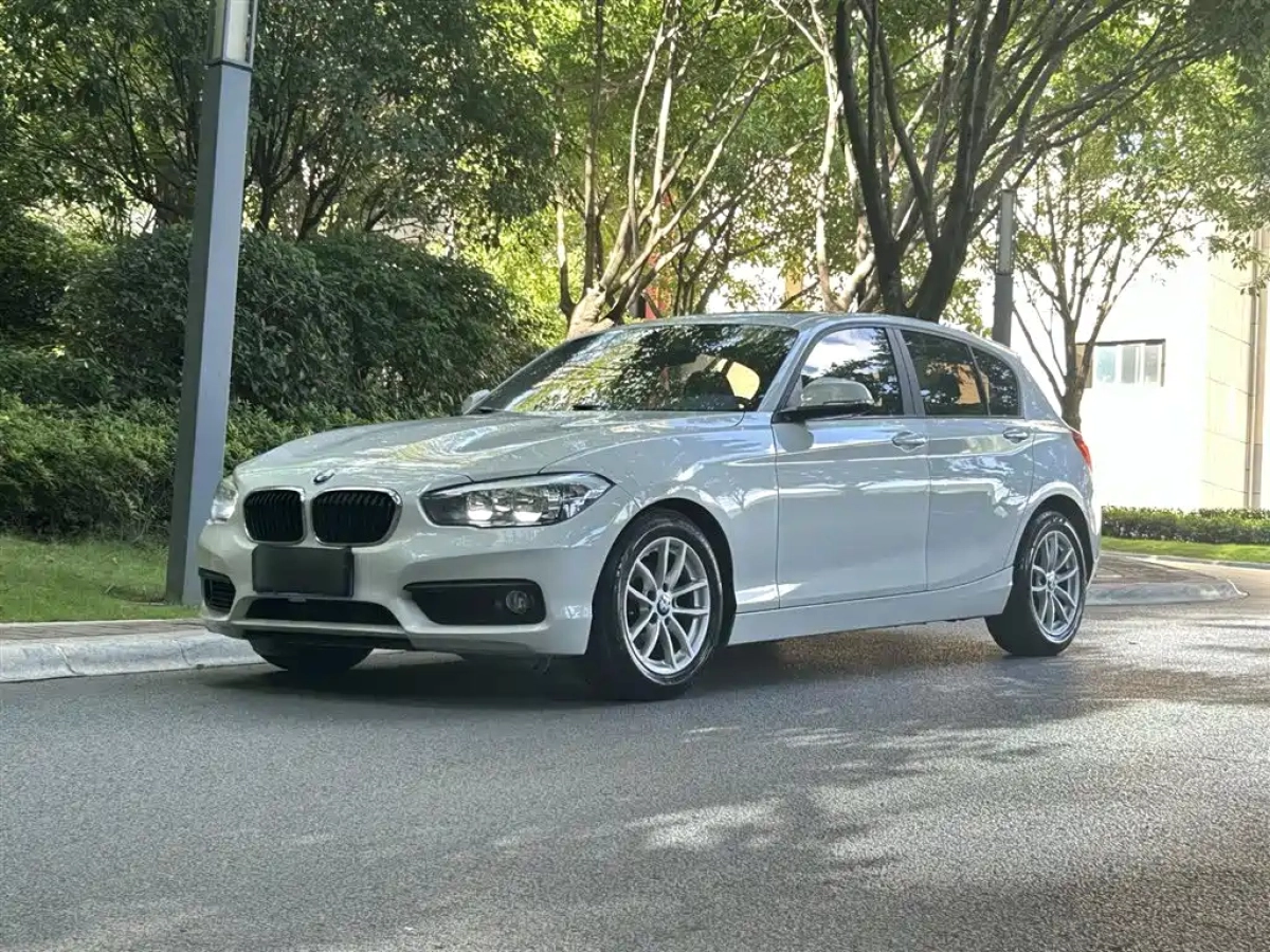 BMW 1-SERIES IMPORT  2019