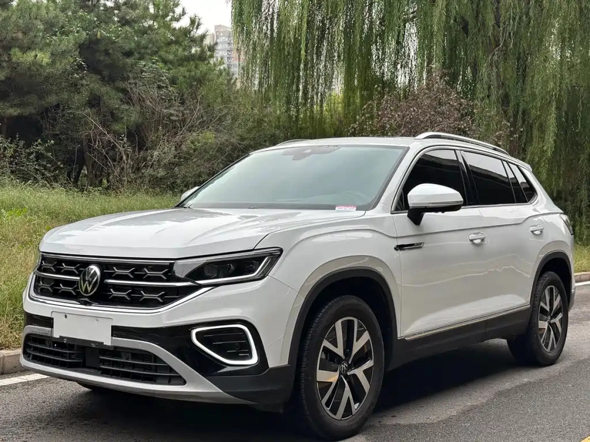 VOLKSWAGEN TAYRON  2024