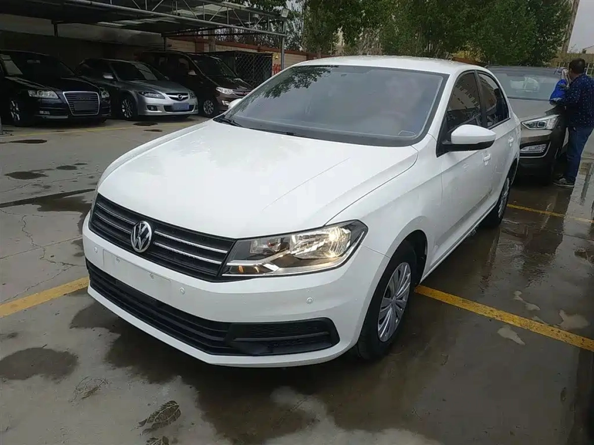 VOLKSWAGEN SANTANA  2020