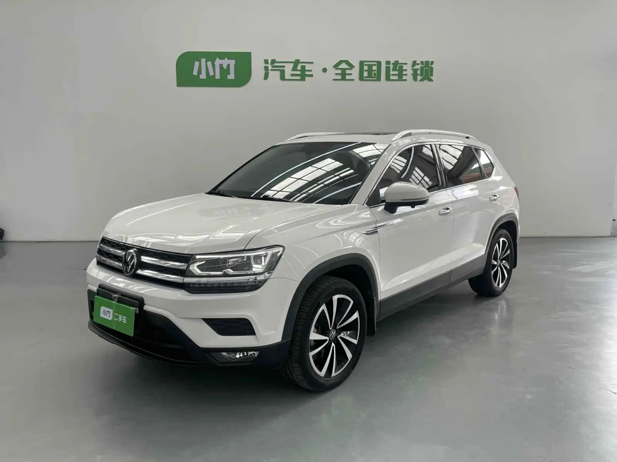 VOLKSWAGEN THARU  2022