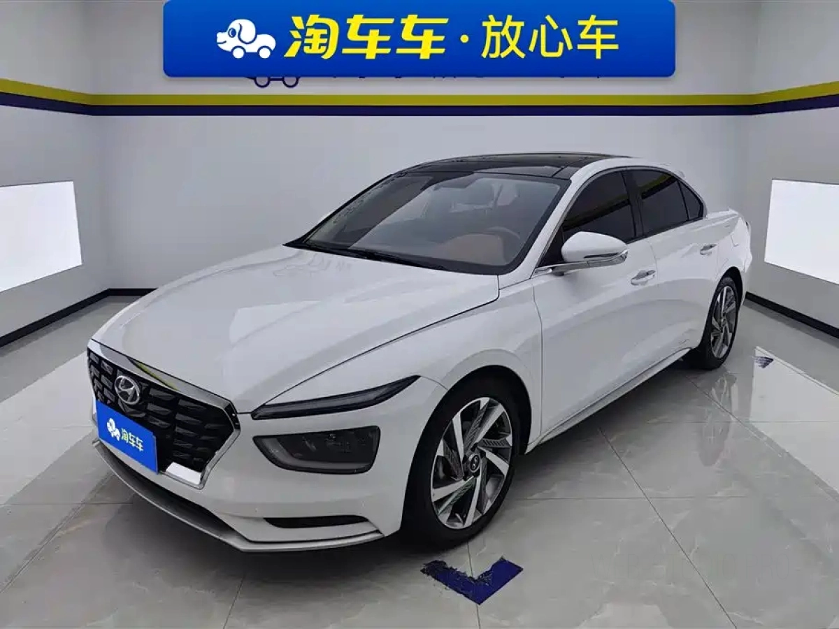 HYUNDAI MISTRA  2022