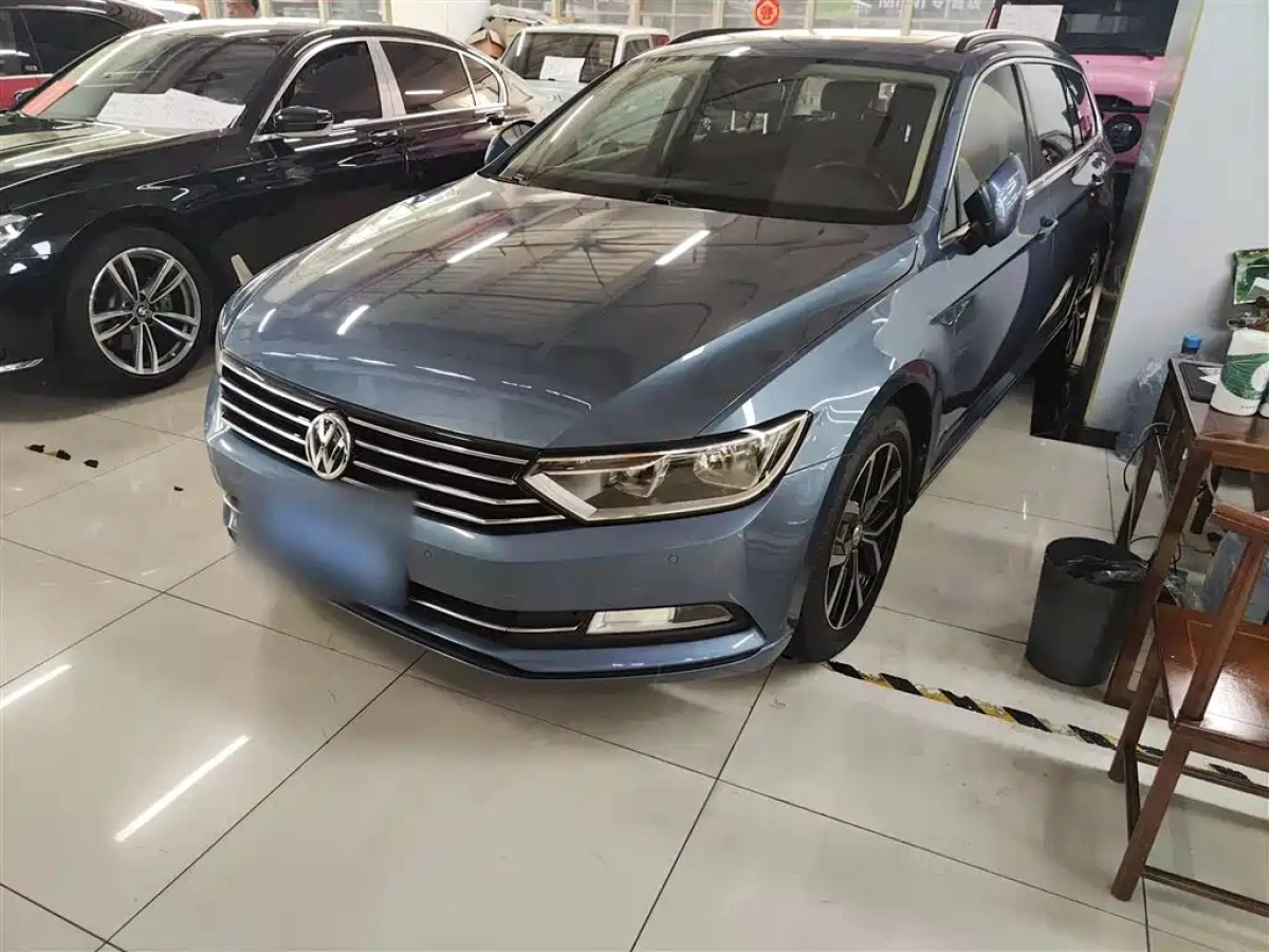 VOLKSWAGEN PASSAT VARIANT  2018
