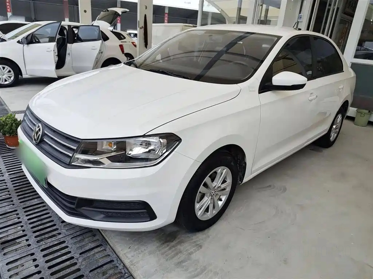 VOLKSWAGEN SANTANA  2023