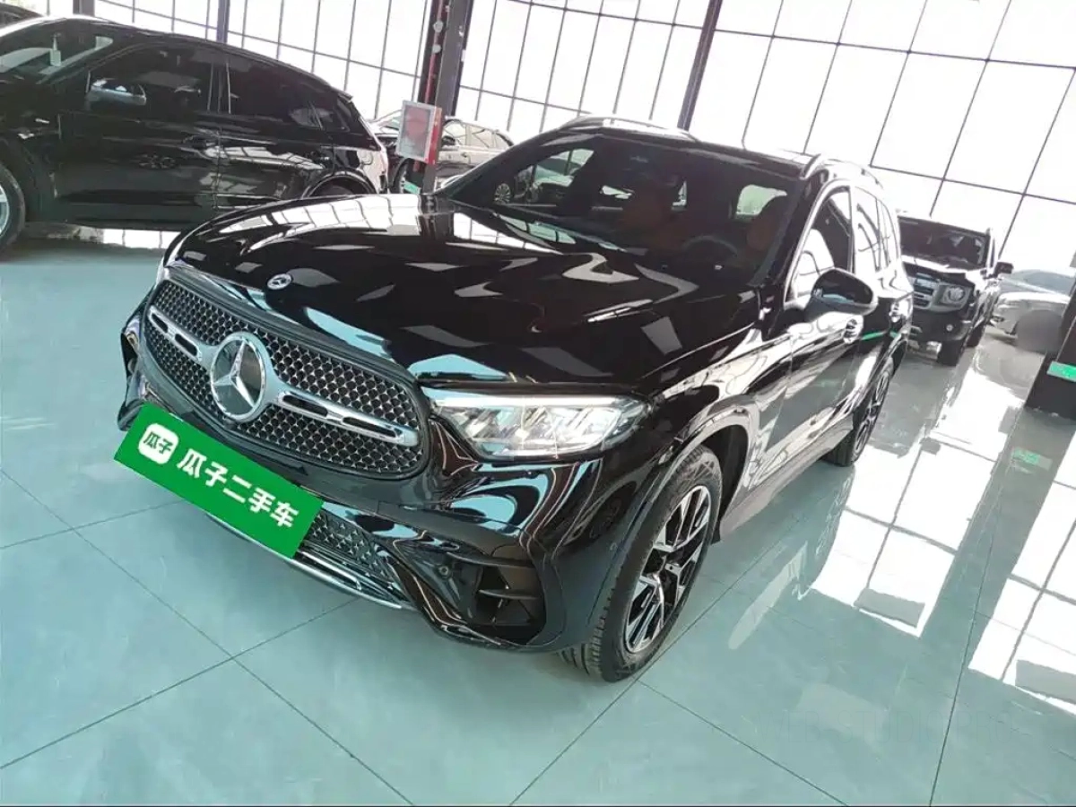 MERCEDES BENZ GLC  2024