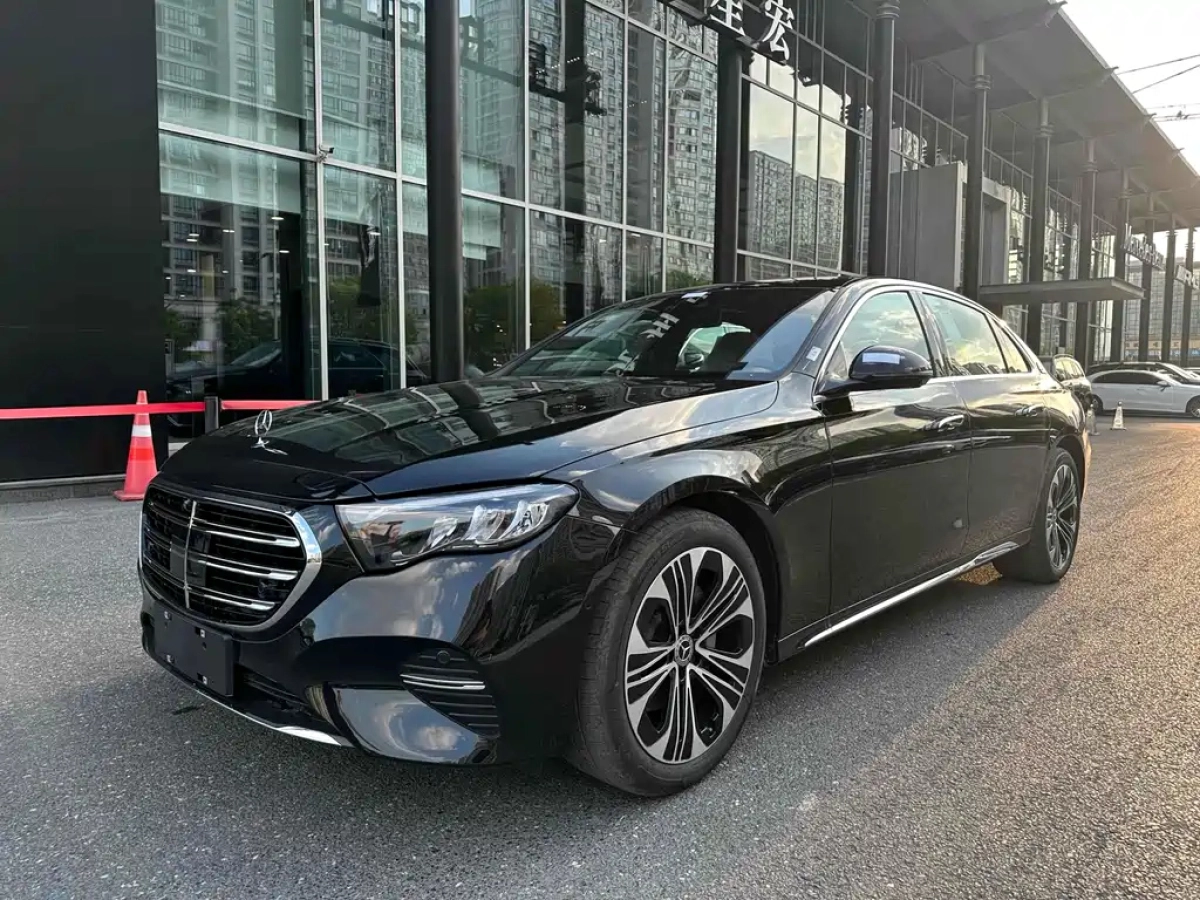 MERCEDES BENZ E-CLASS