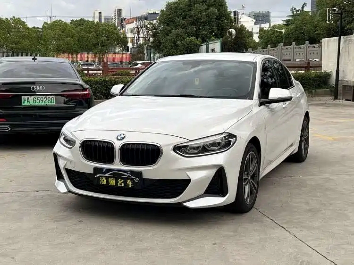BMW 1-SERIES  2022